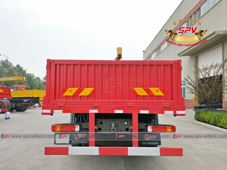 Cargo Truck With Crane - B